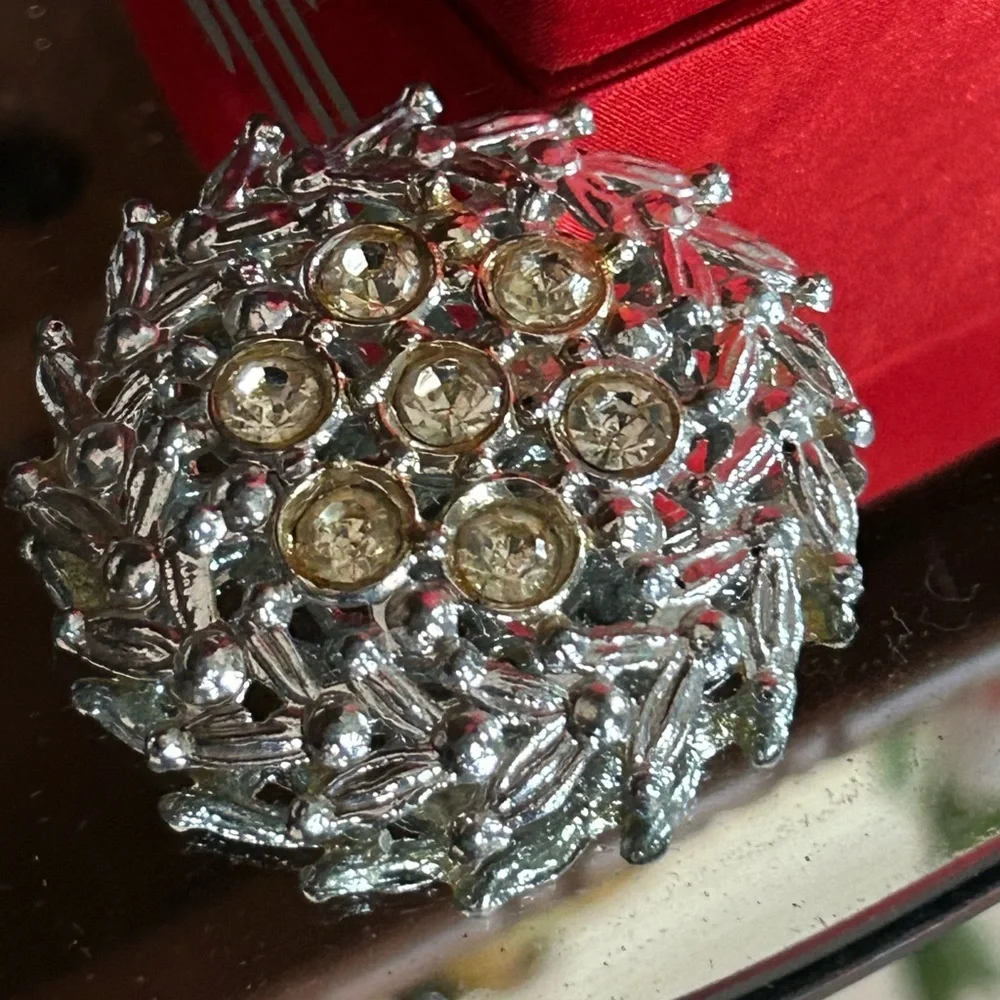 Vintage Broken Jewelry Brooch